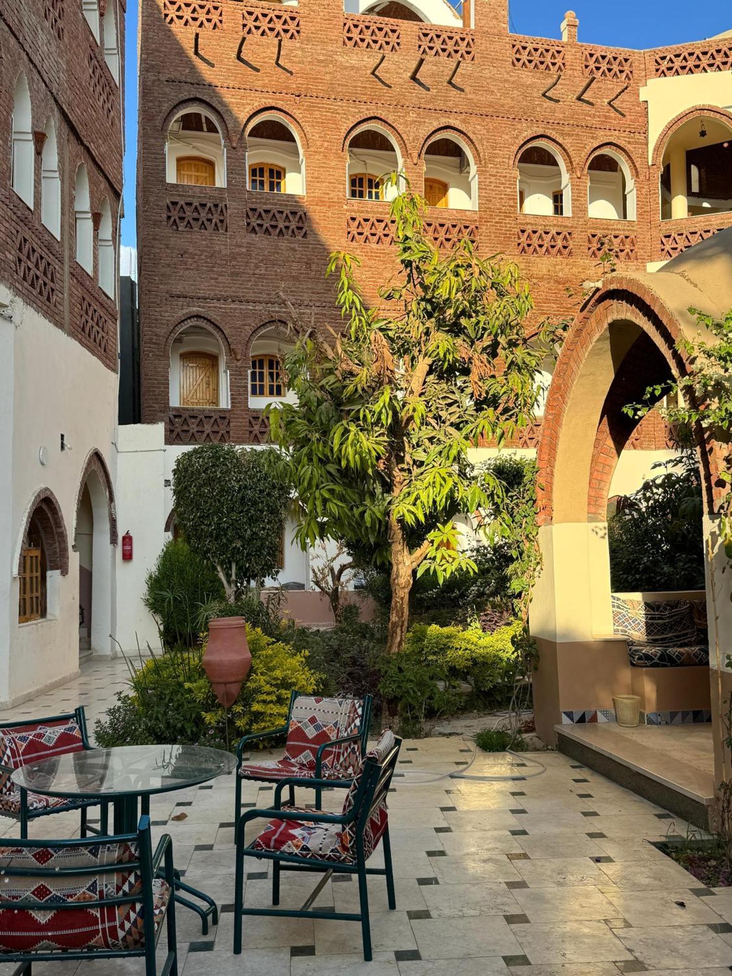Hotel Sheherazade Luxor Bagian luar foto
